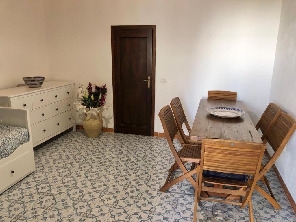 Villa By The Vulcano - 70Mq Plus Large Garden And Patio Екстер'єр фото